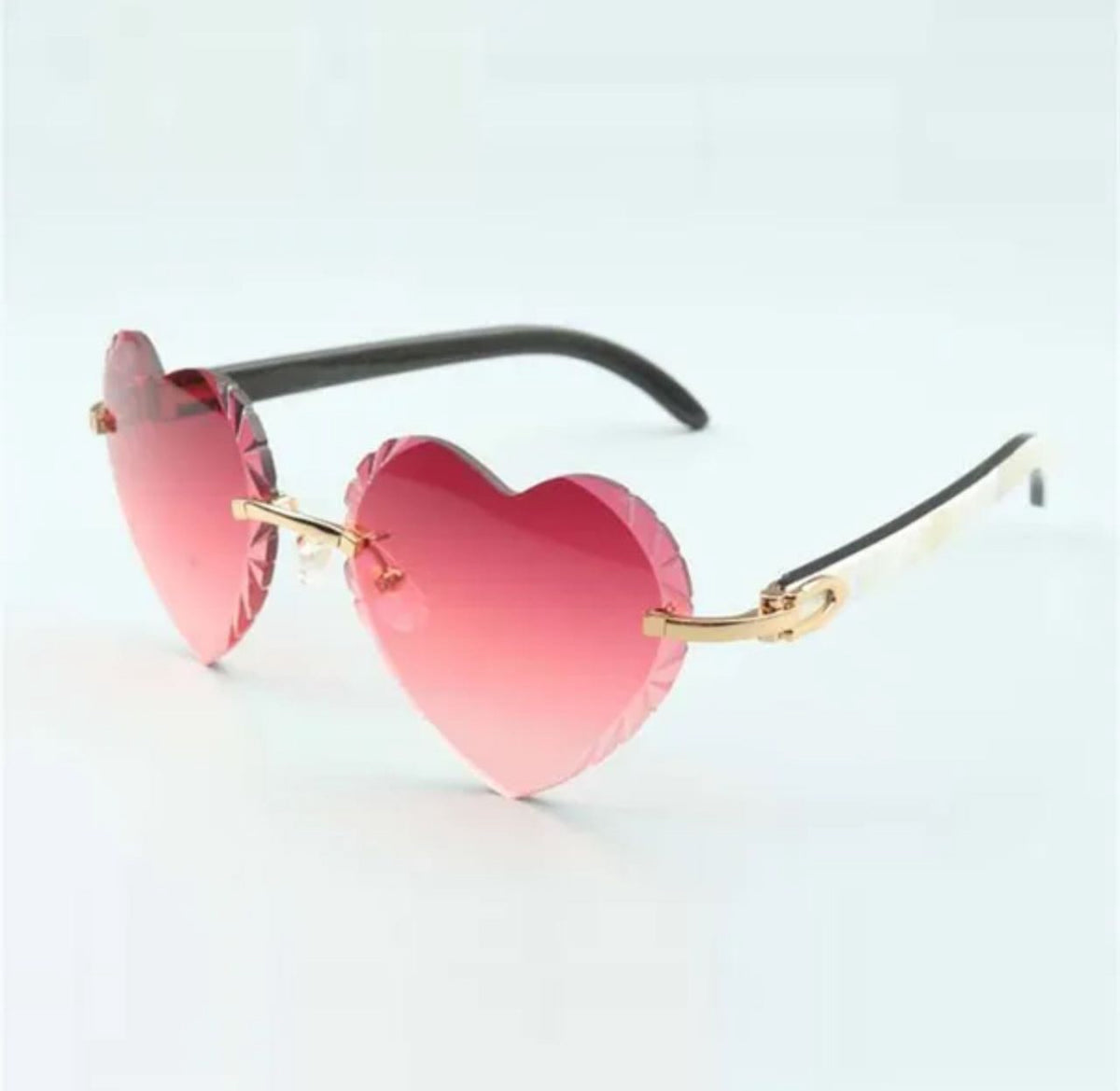 ⭐️ White Buffalo Horn Sunglasses Size 56 Red Heart Lenses