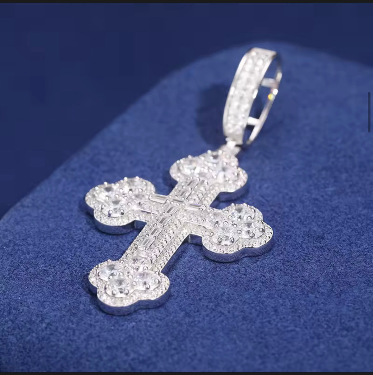 Cross Pendant Vvs Clarity Moissanite 💎
